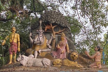 Shiva Ratri ingang Jalpesh Temple Bengal